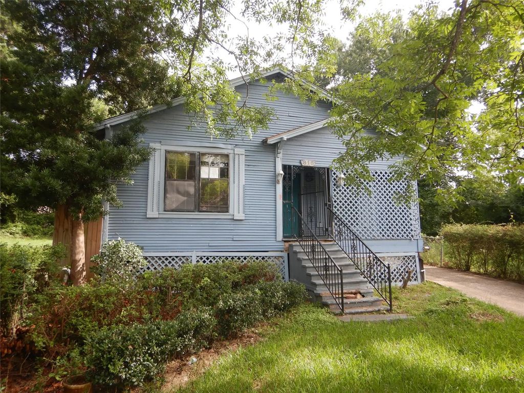 815 E 70th Street, Shreveport