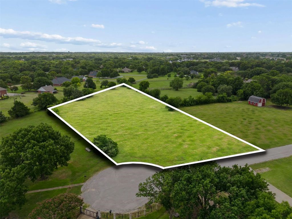 6 Lemon Cove, Lucas