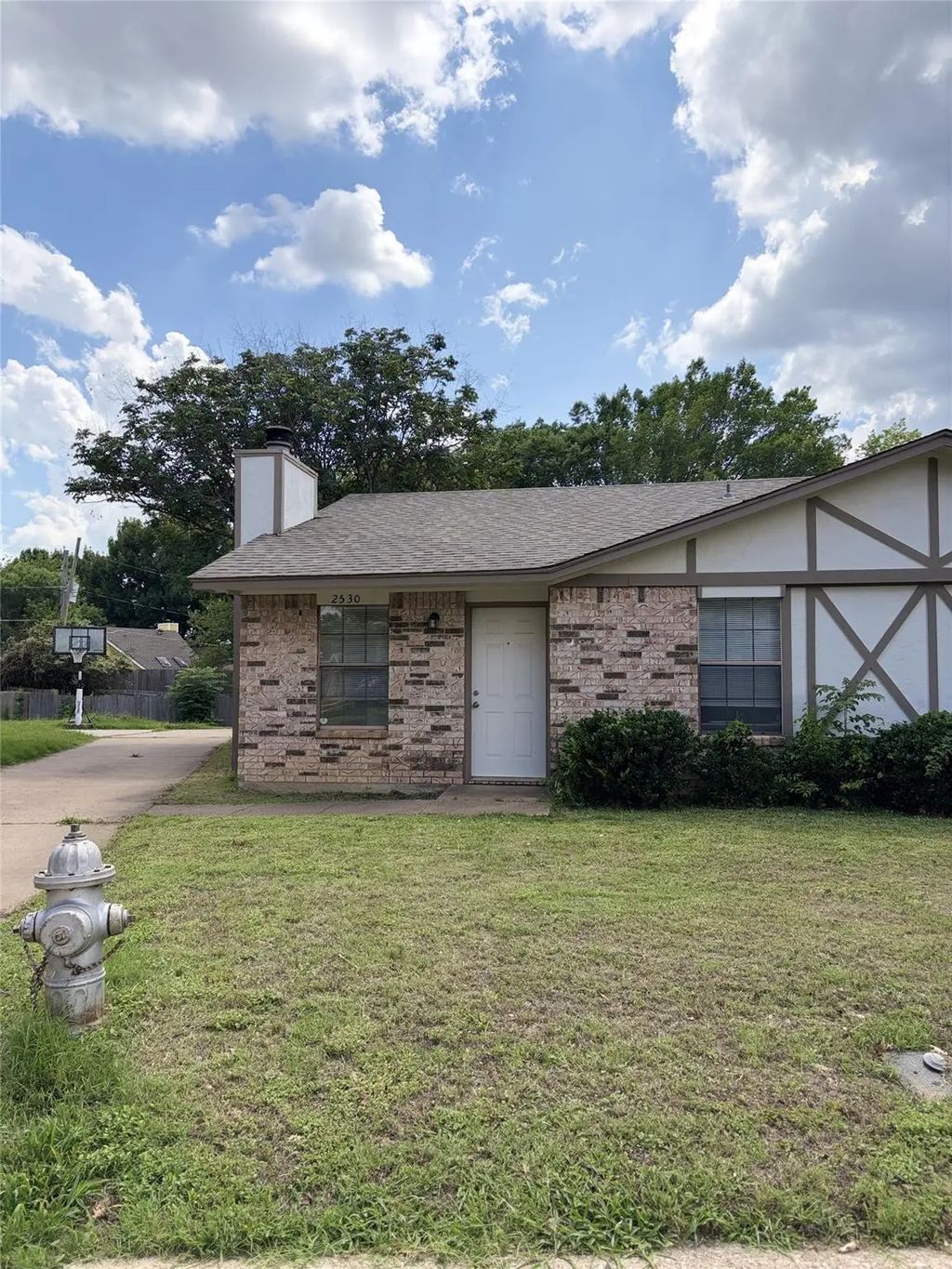 2530 Indigo Lane, Arlington