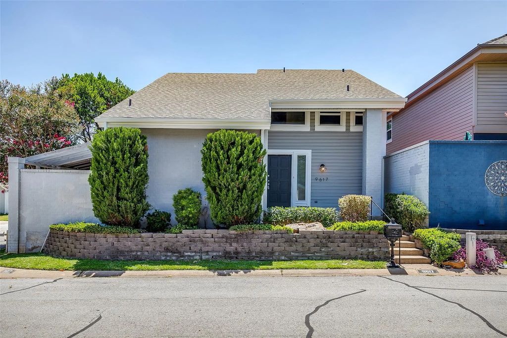 9617 Lea Shore Street, Fort Worth