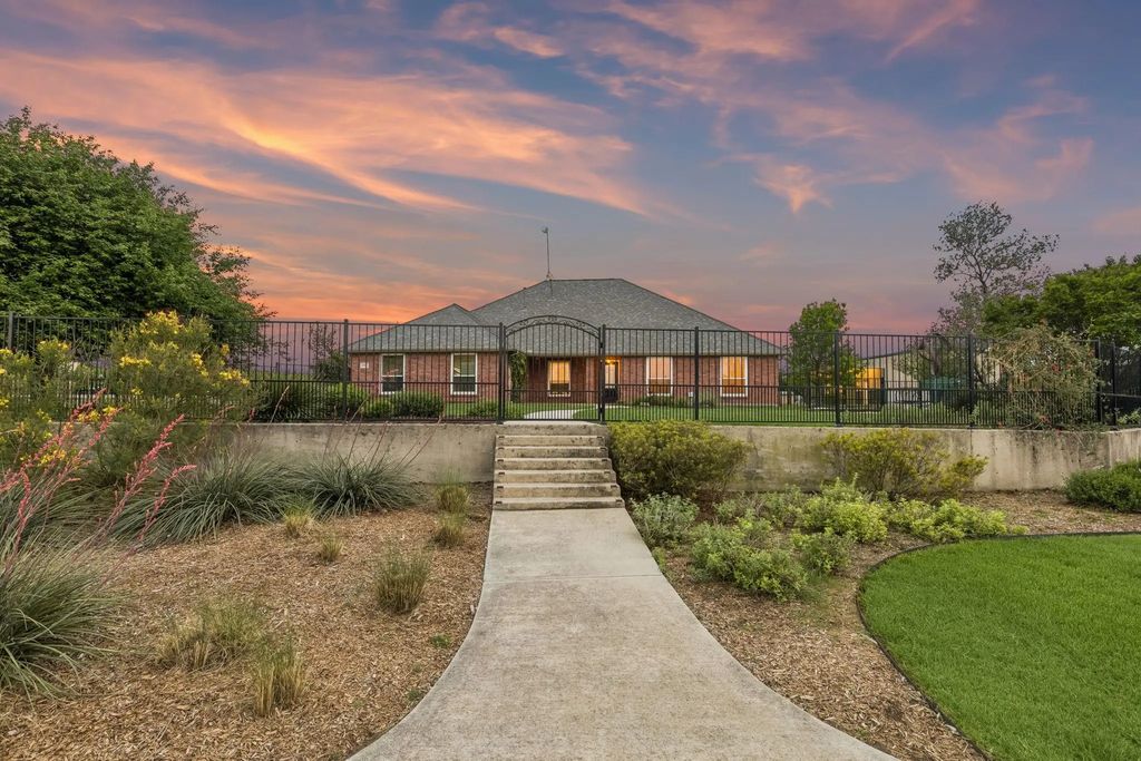 1901 Saw Tooth Court, Haslet