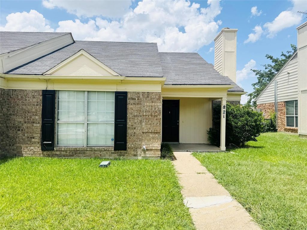821 Denmark Drive, Mesquite