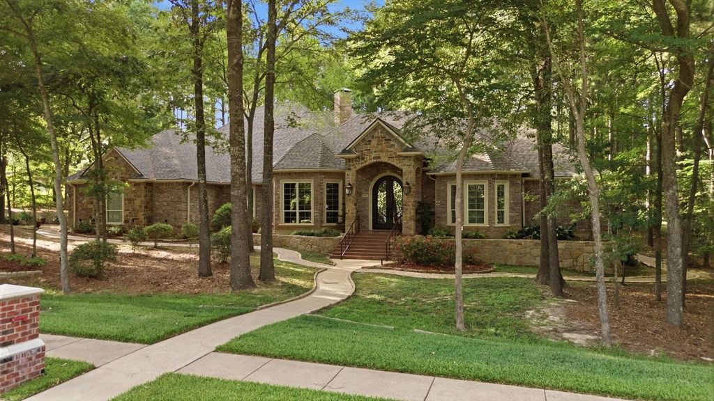 2030 Equestrian Lane, Tyler