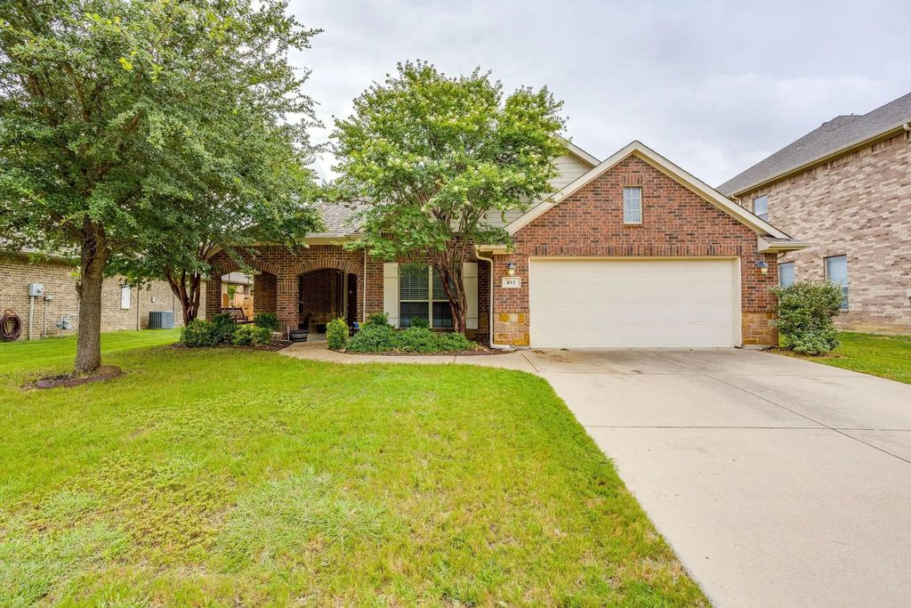 812 Valley Ridge Road, Burleson