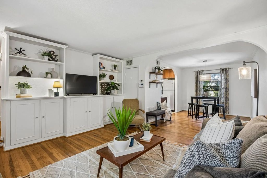 4953 N Hall Street, Dallas