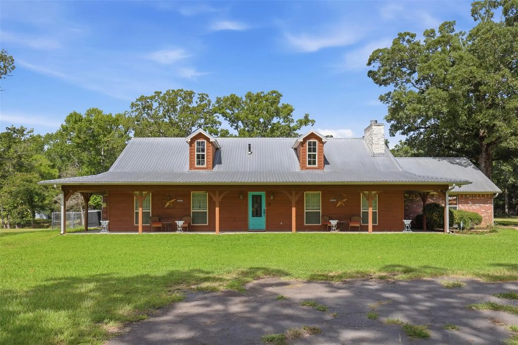 159 County Road 3195, Winnsboro