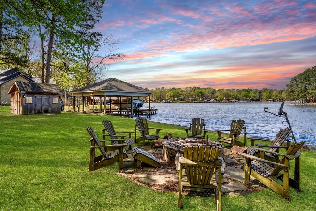 230 Lake Drive, Mount Vernon