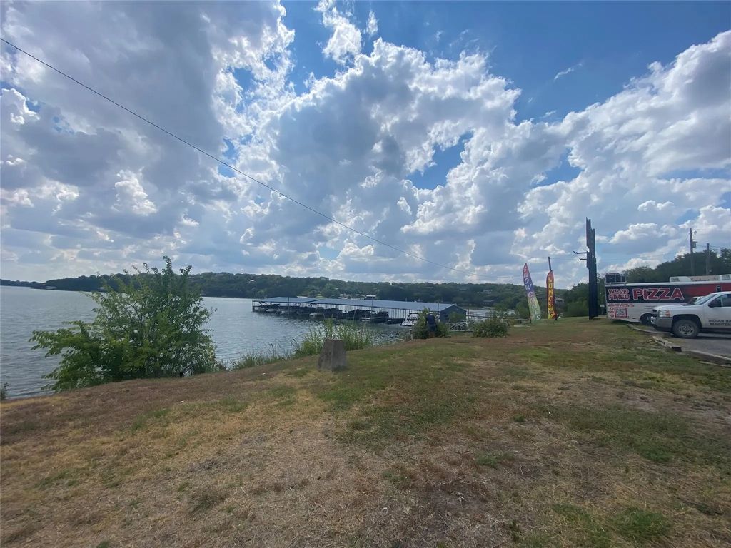 4003 Iron Horse Trail, Granbury