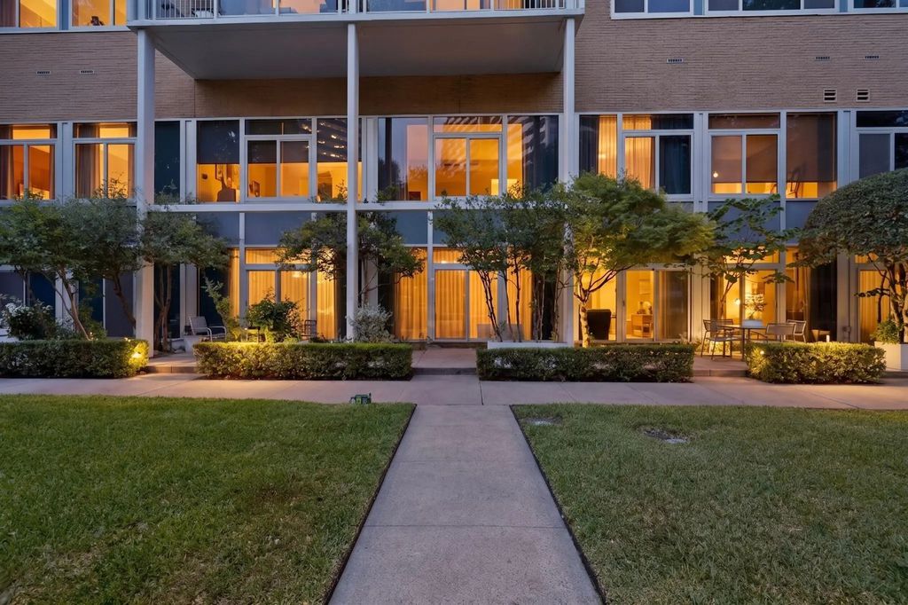 3883 Turtle Creek Boulevard 404, Dallas
