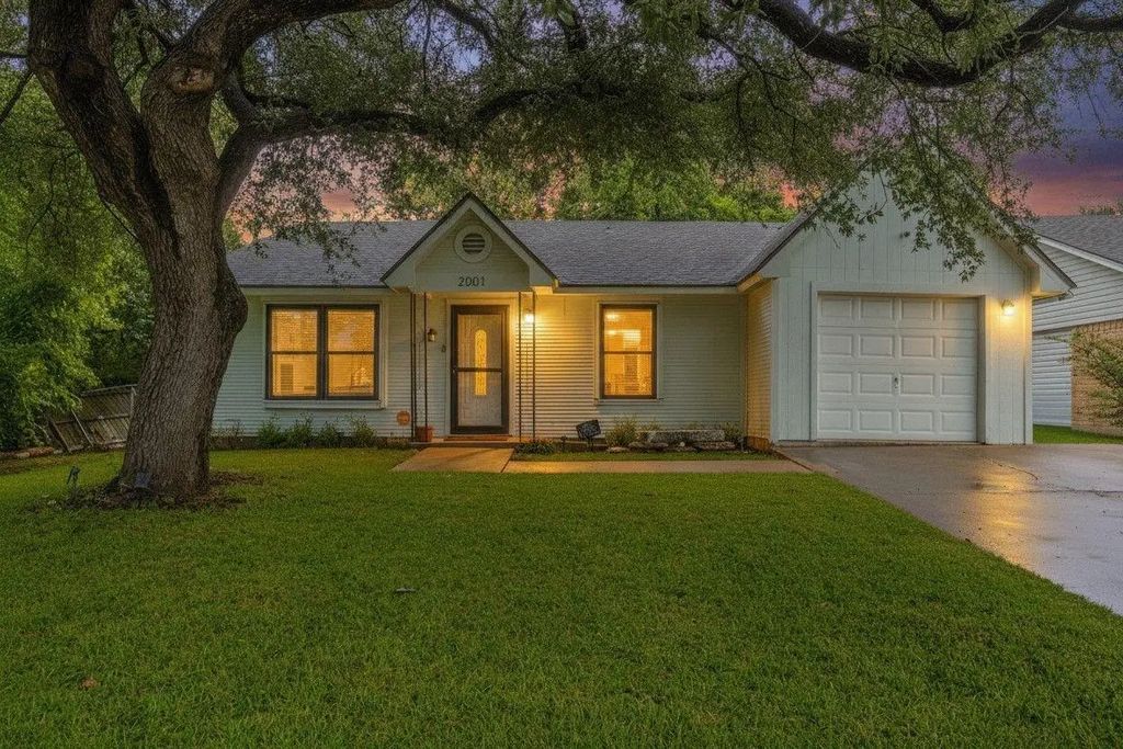 2001 Century Drive, Waco