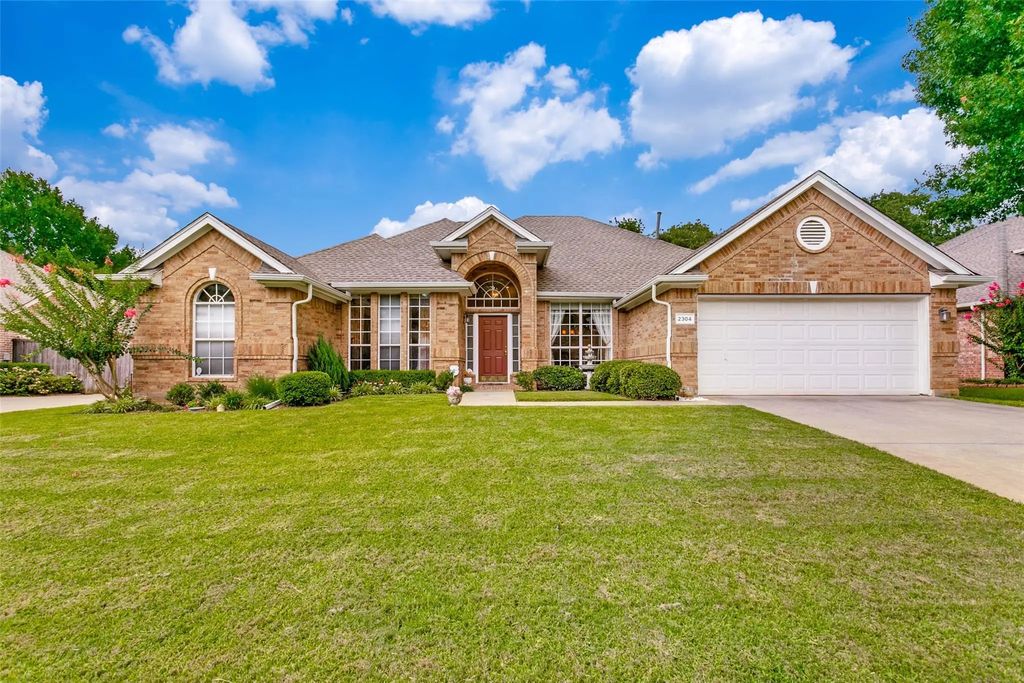 2304 Castlegate Drive, Corinth