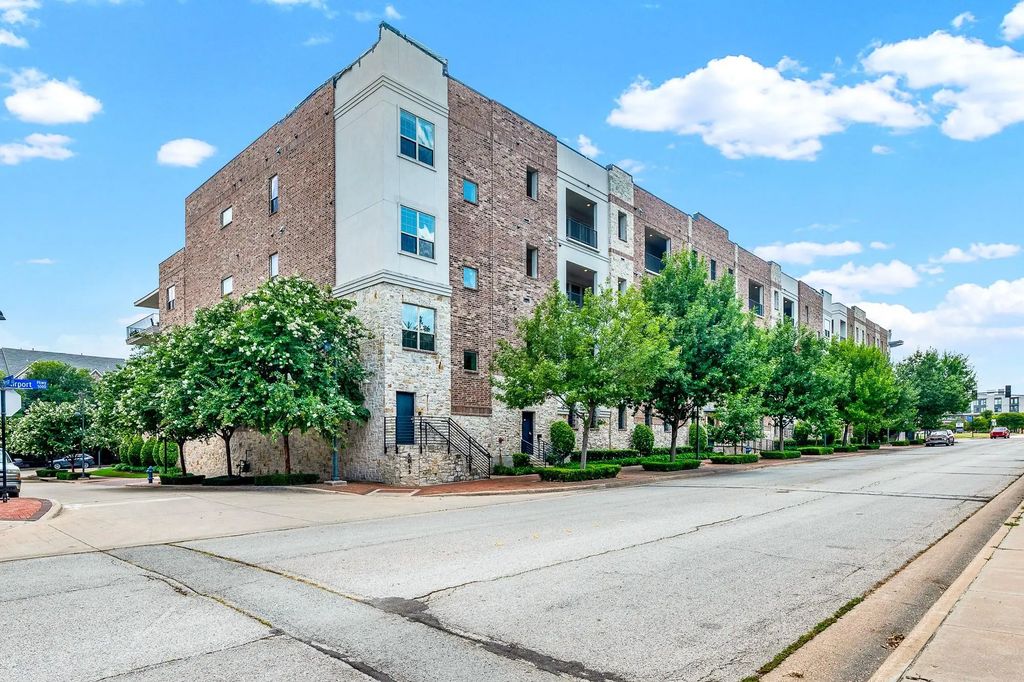 5015 Meridian Lane 2101, Addison