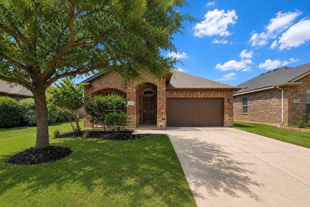 1232 Doe Meadow Drive, Fort Worth