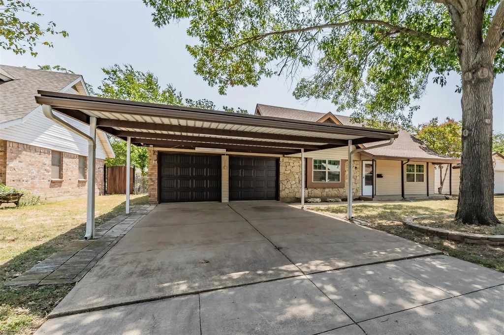 245 Pimlico Way, Saginaw