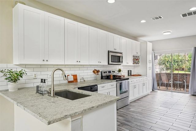 1209 Broken Arrow Trail, Carrollton