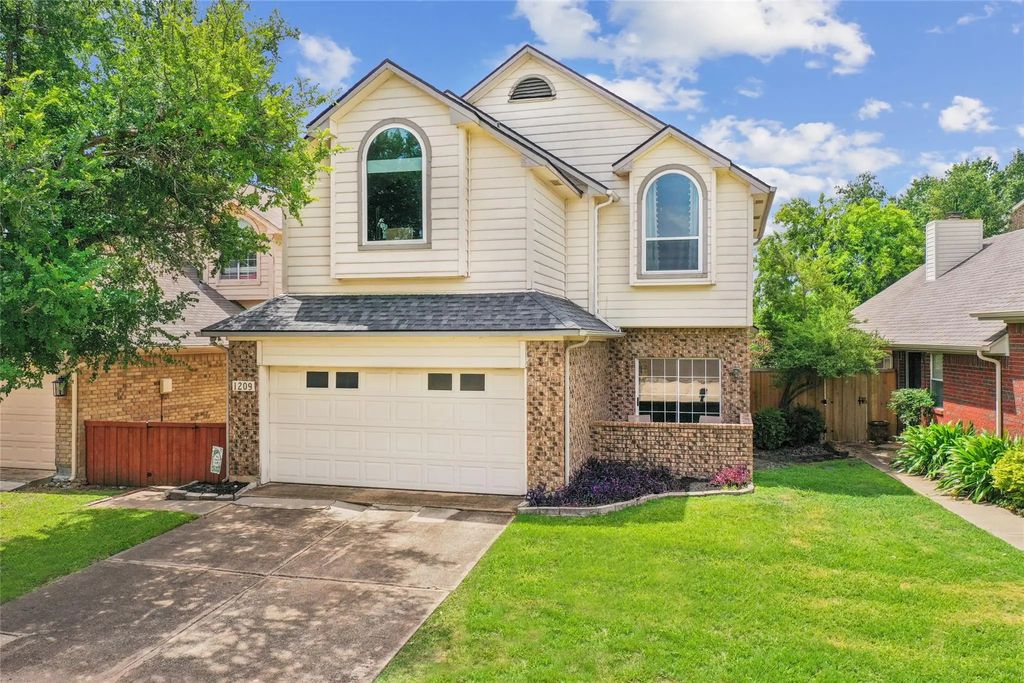 1209 Broken Arrow Trail, Carrollton