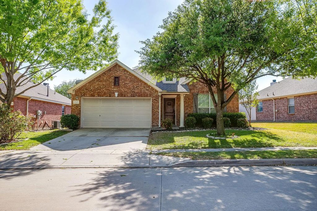 1349 Barrel Run, Fort Worth