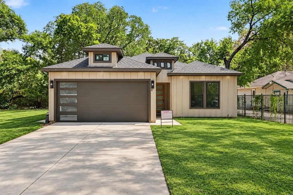 3804 De Maggio Avenue, Dallas