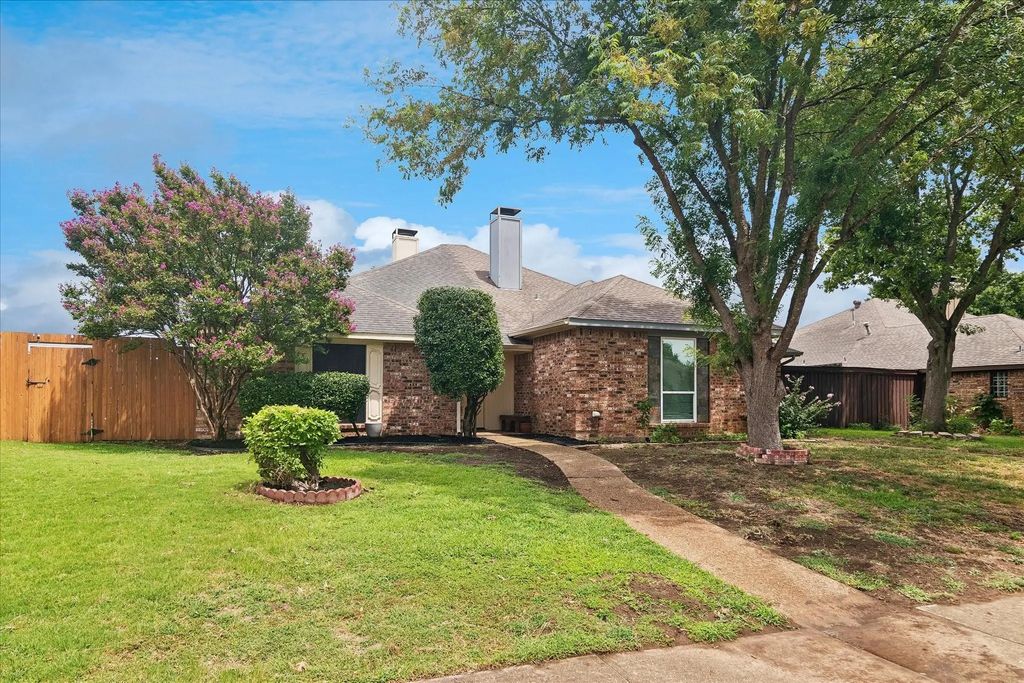 3318 Wells Drive, Plano