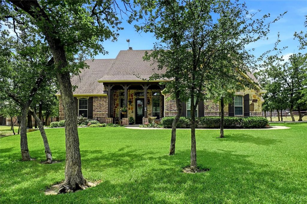 244 S Natural Spring Lane, Azle