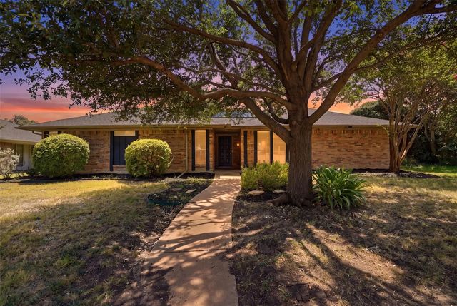 1000 Lexington Drive, Plano