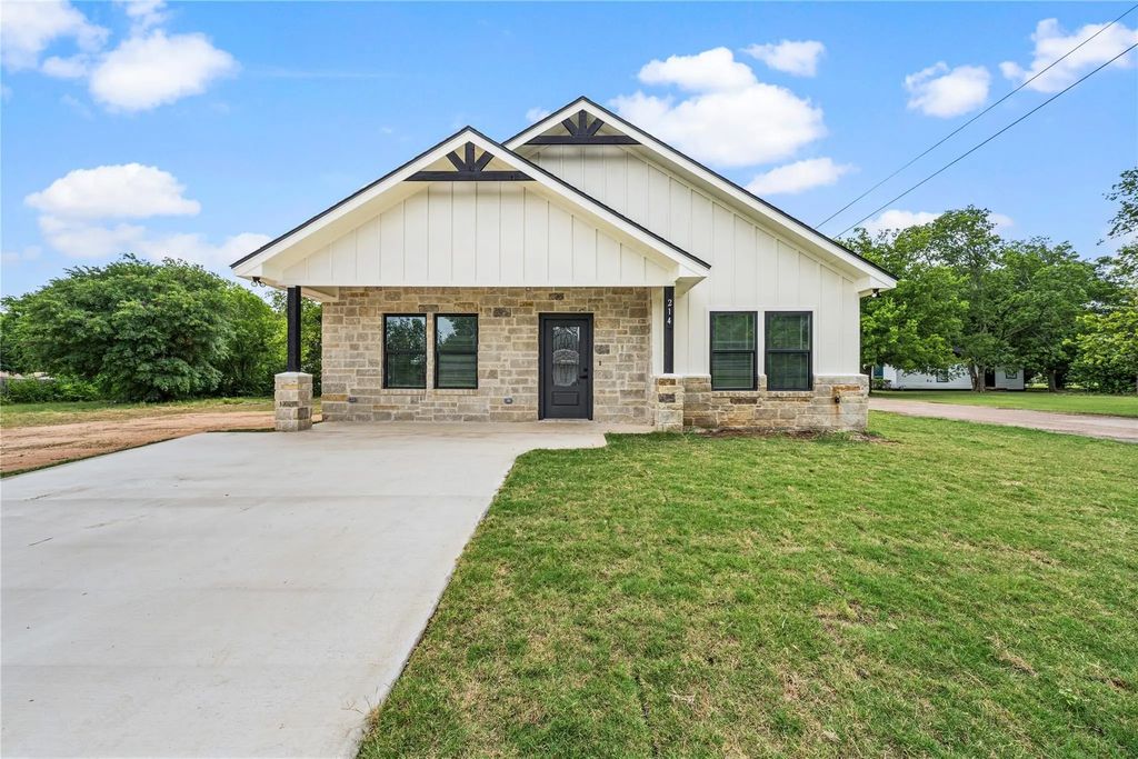 214 Rogers Street, McGregor