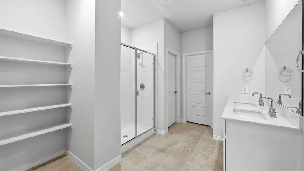 2024 Whispering Lane, Celina