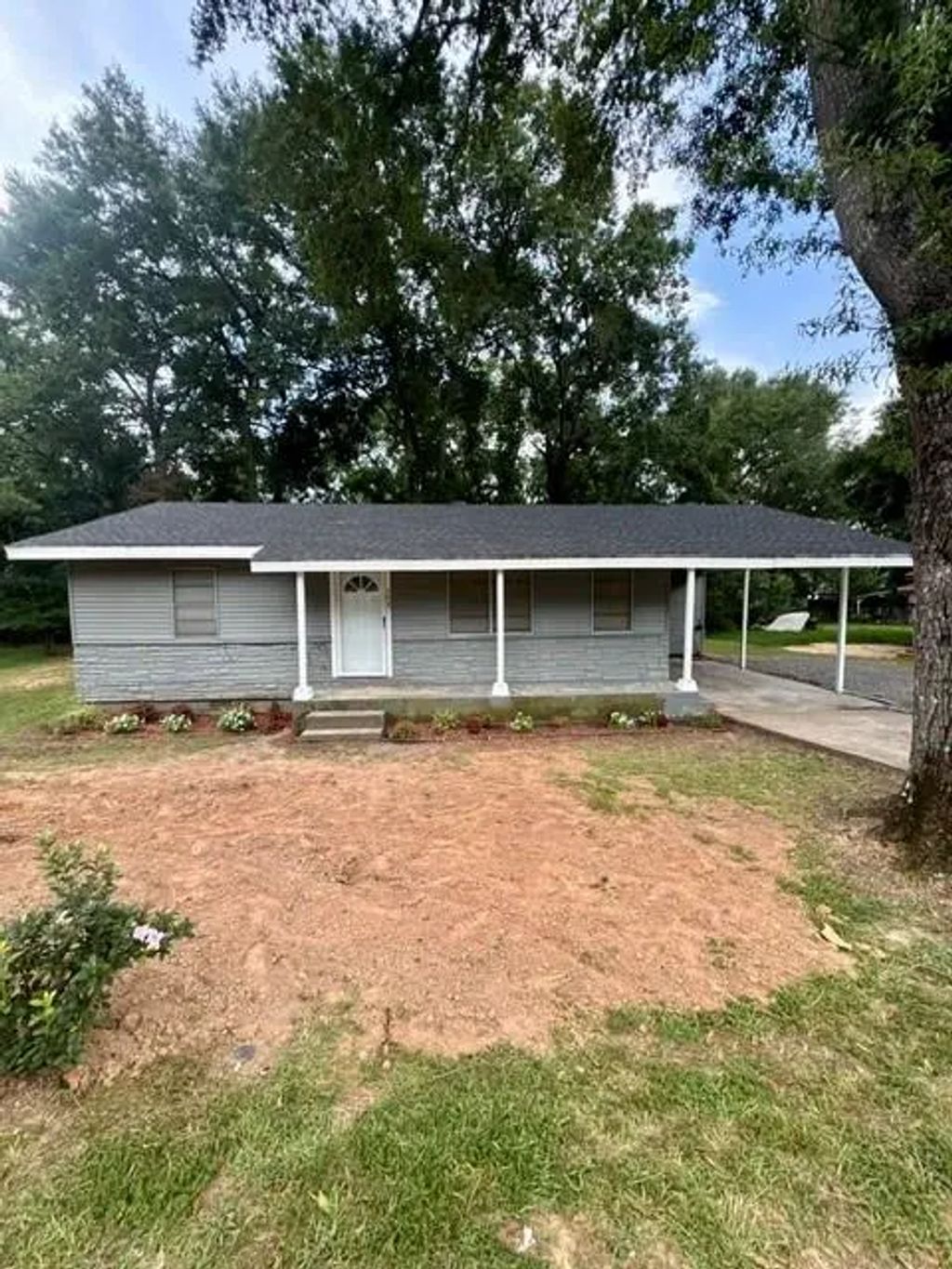 500 W Marshall Street, Minden