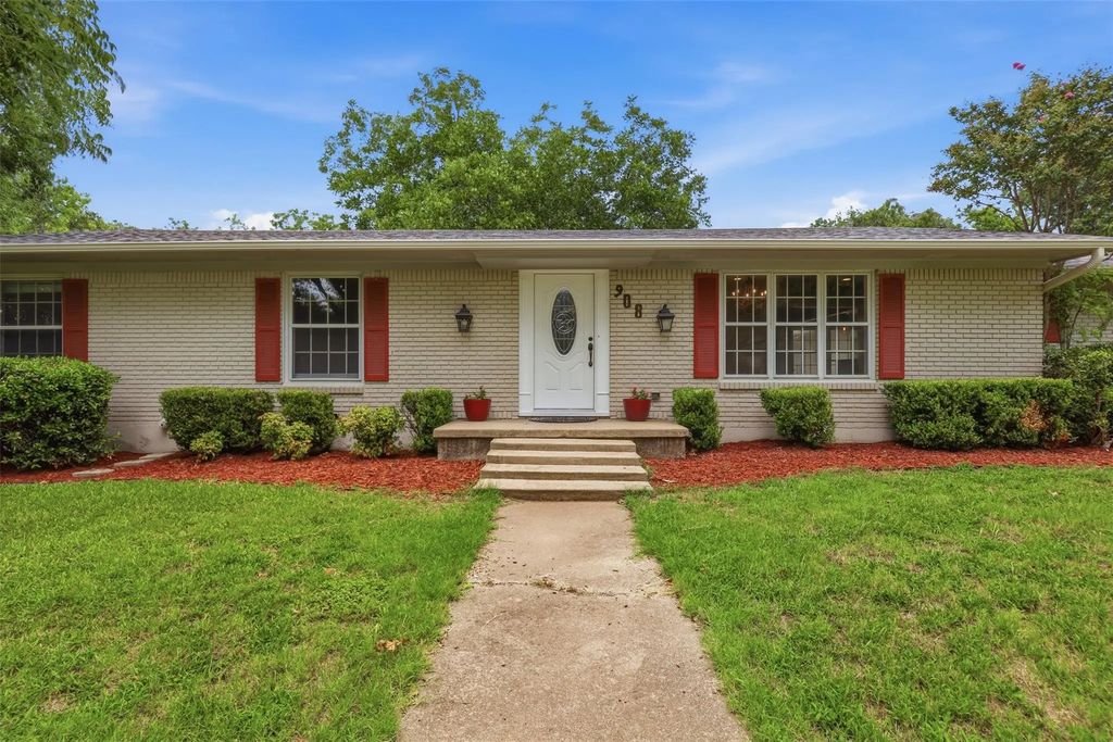 908 W Westhill Drive, Cleburne