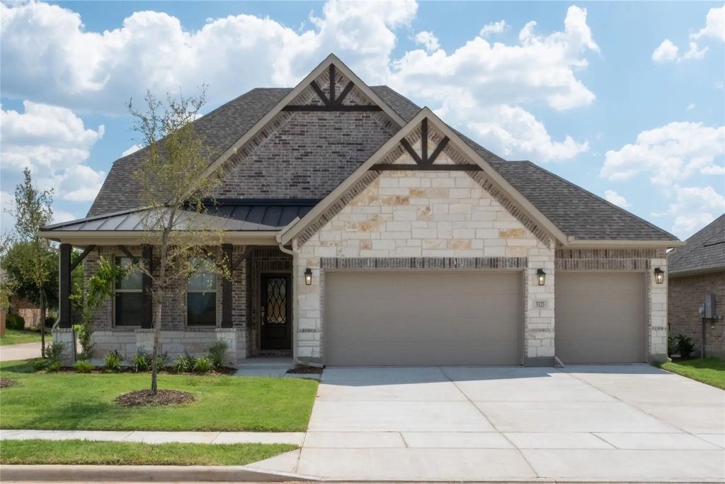 3125 Patrinia Street, Royse City