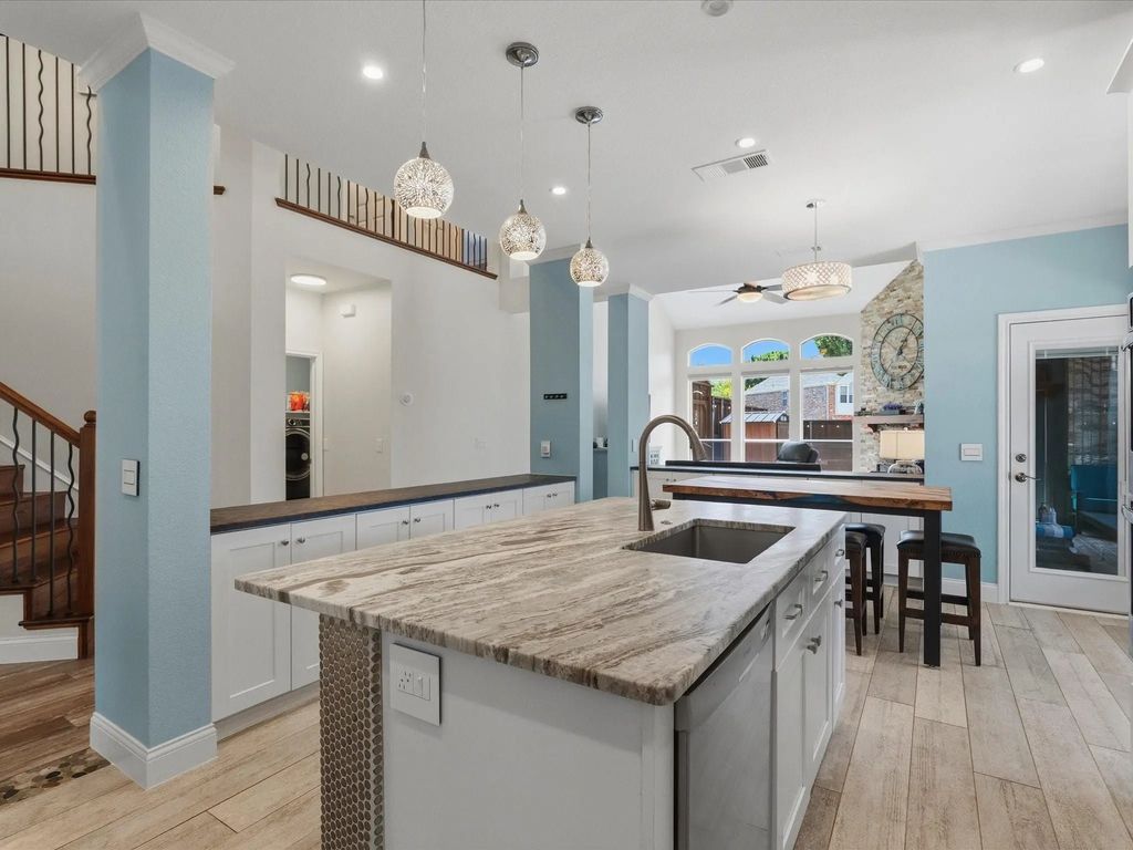 7405 Ravenhill Drive, Frisco