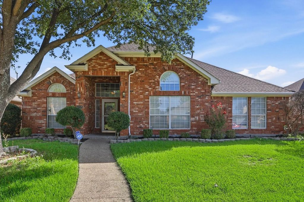 1718 Creek Valley Road, Mesquite