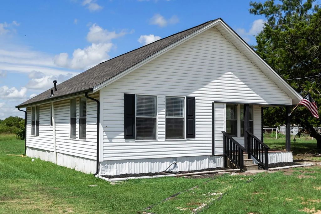 15763 County Road 355, Terrell