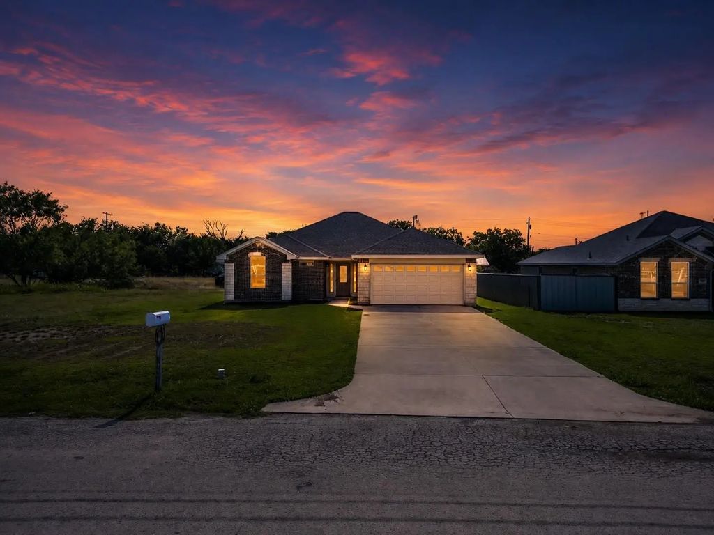 1007 Sw 2nd Avenue, Mineral Wells