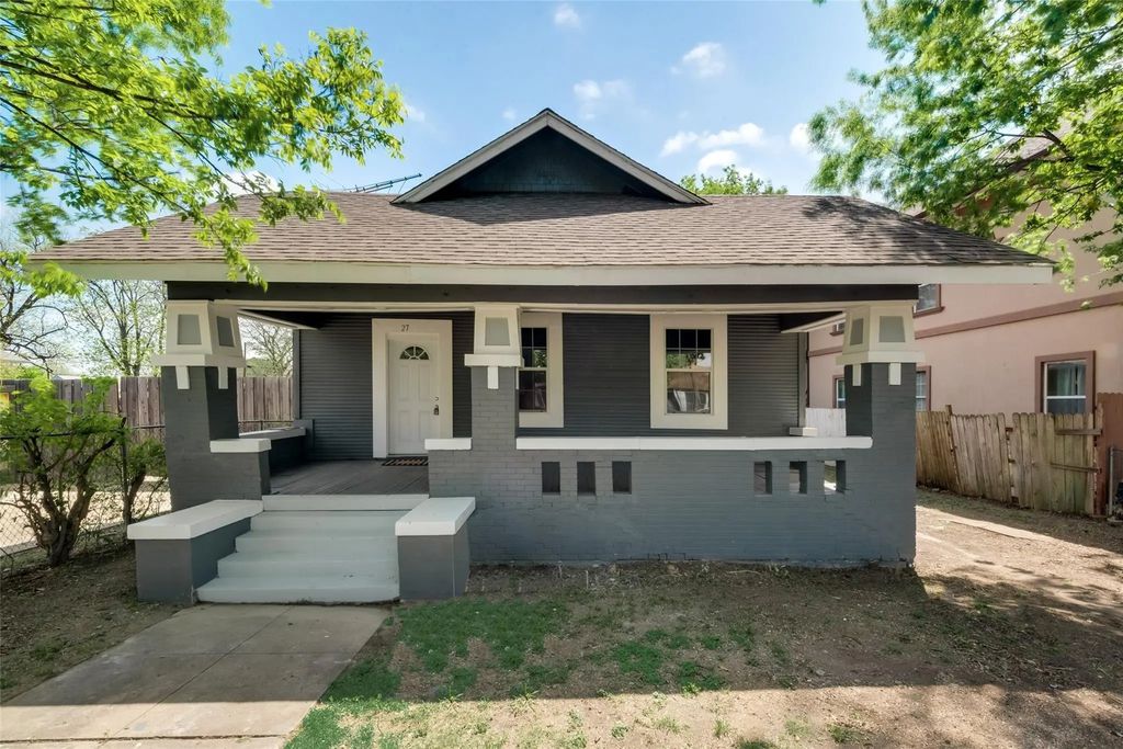 2721 Travis Avenue, Fort Worth