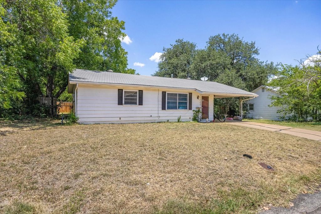 765 W Park Street, Stephenville