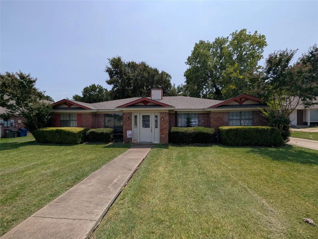 604 E Oak Street B, Wylie