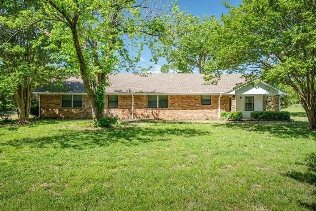 1905 Shady Lane, Lucas