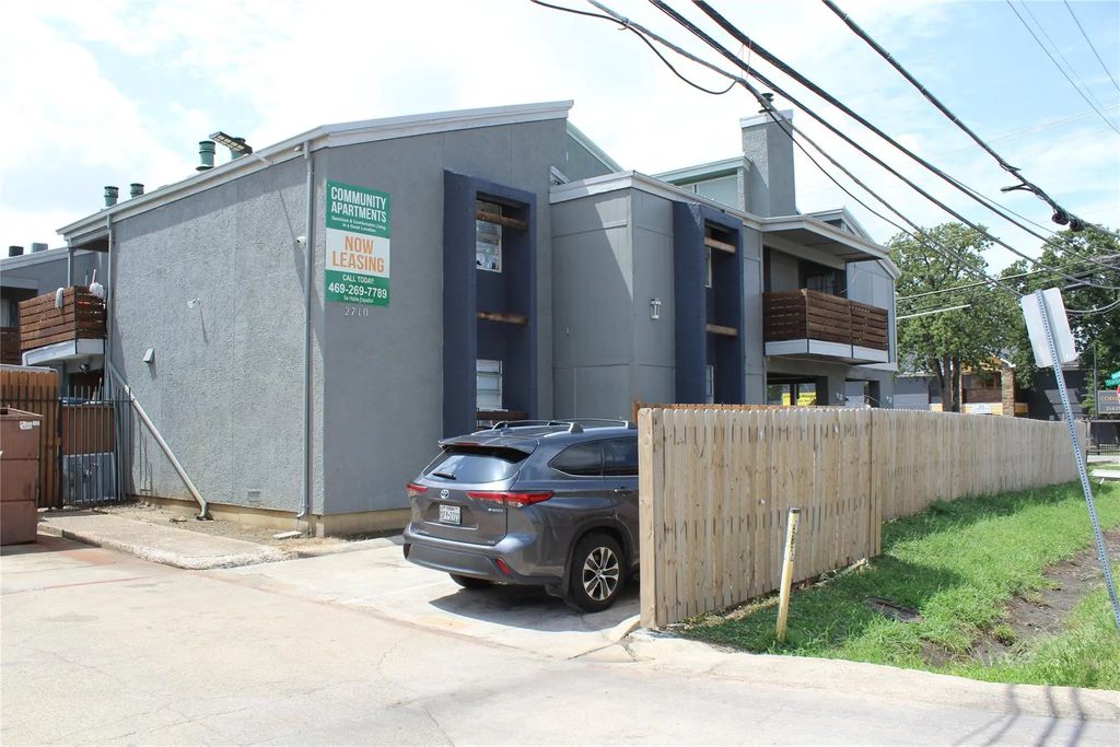 2710 Community Drive 209, Dallas