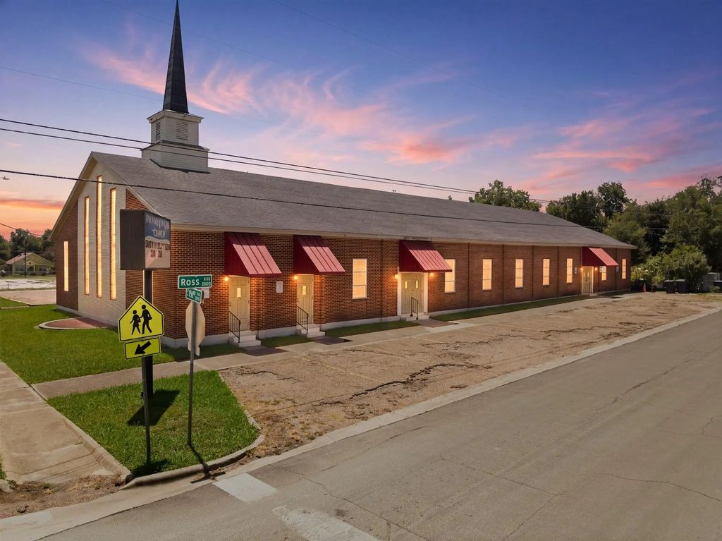 2200 Ross Avenue, Waco