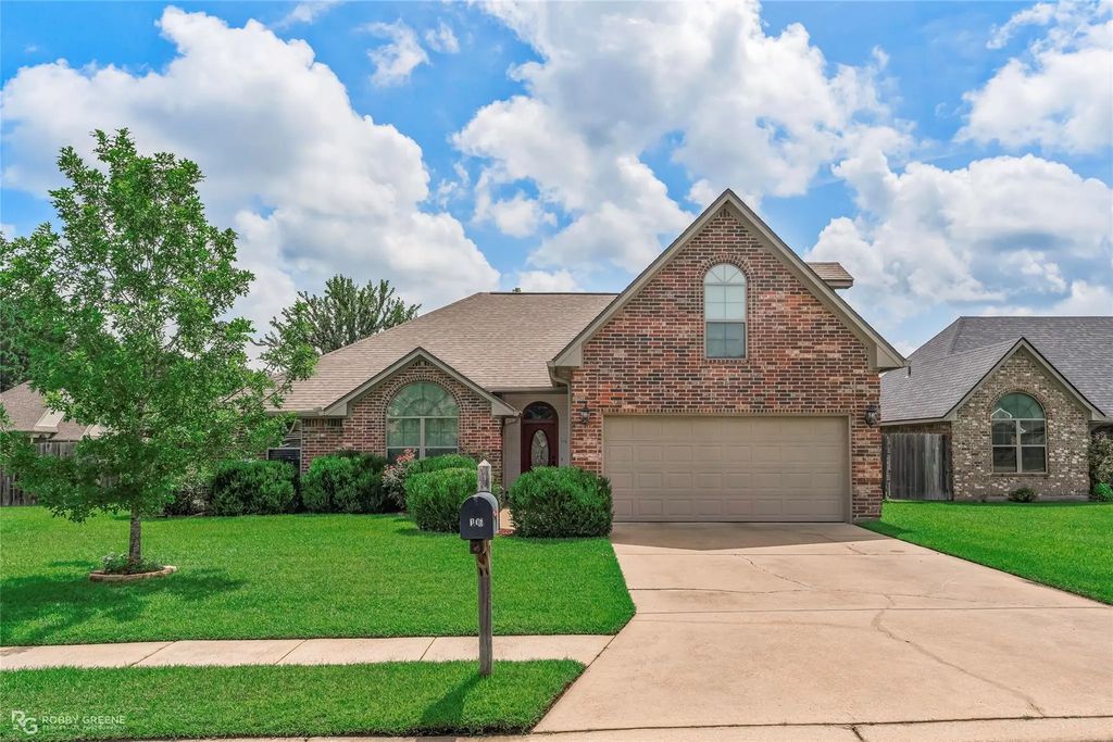 106 Lola Circle, Benton