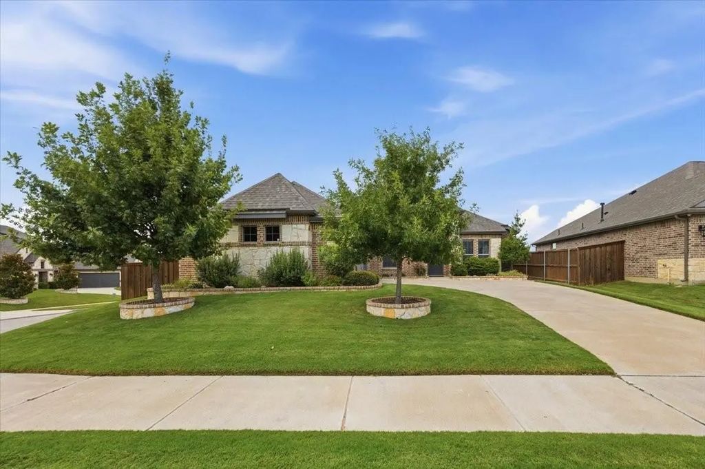 6028 Trail Driver Court, Fort Worth