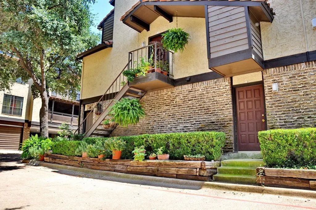 5630 Spring Valley Road 17d, Dallas