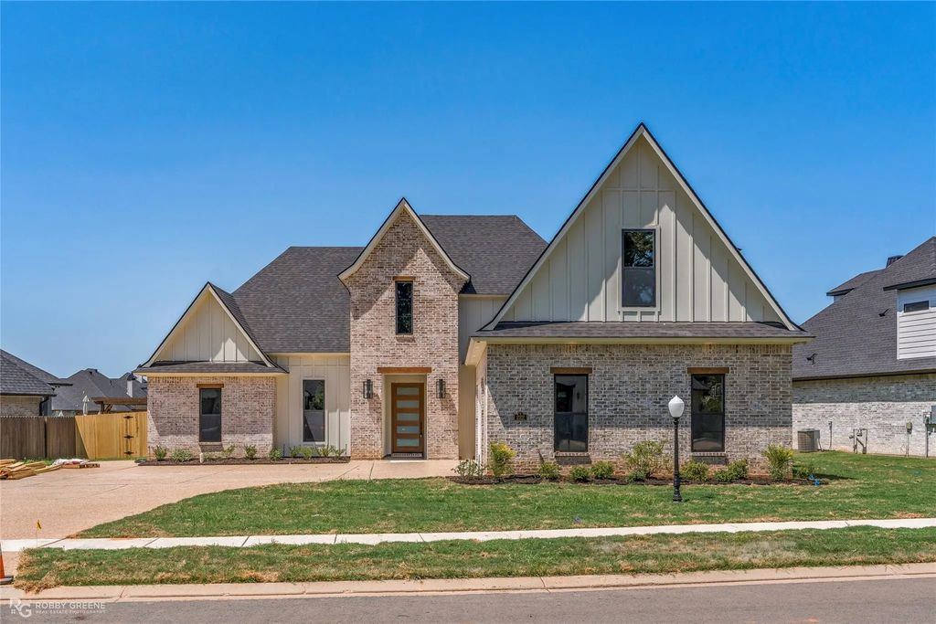 222 Conti Way, Bossier City