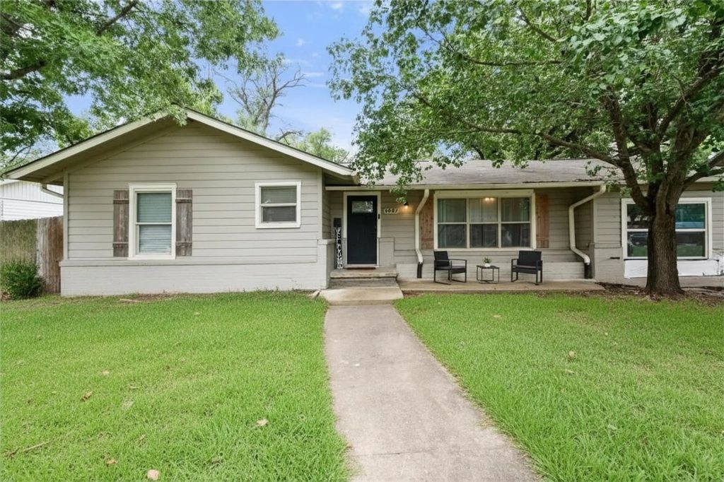 1437 Ficklin Avenue, Corsicana