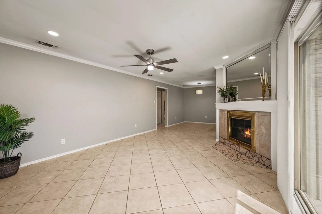 2320 Torrington Drive C, Arlington