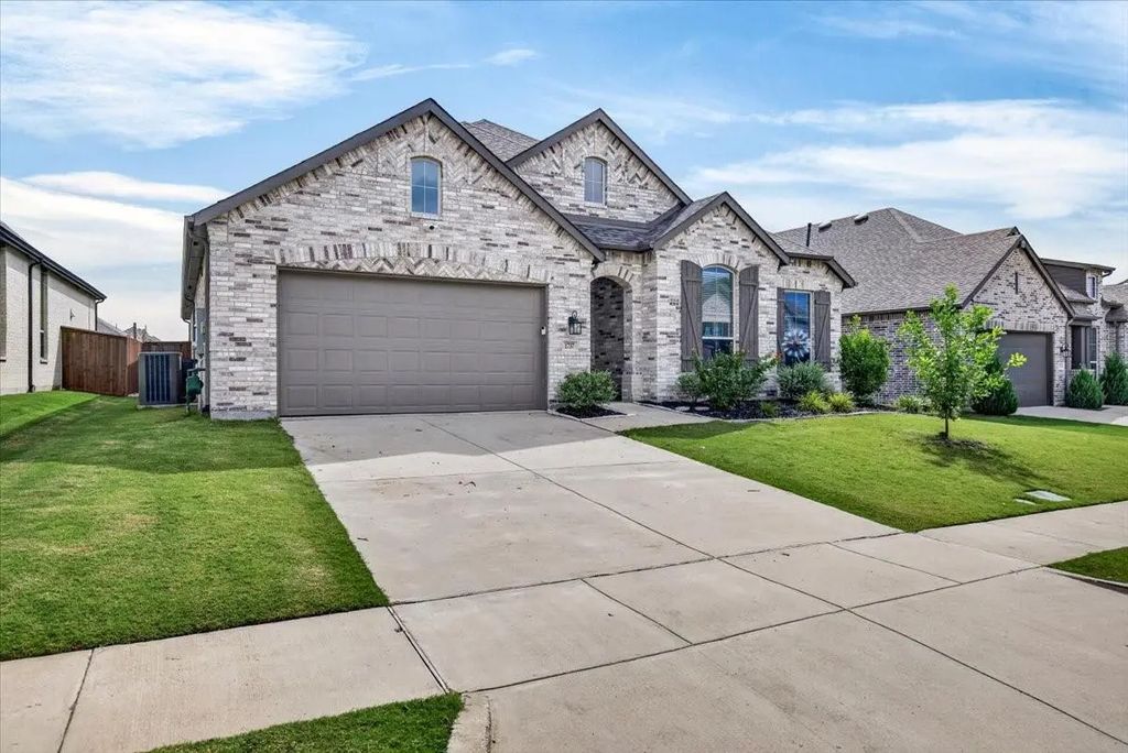 1737 Sheldon Drive, Forney