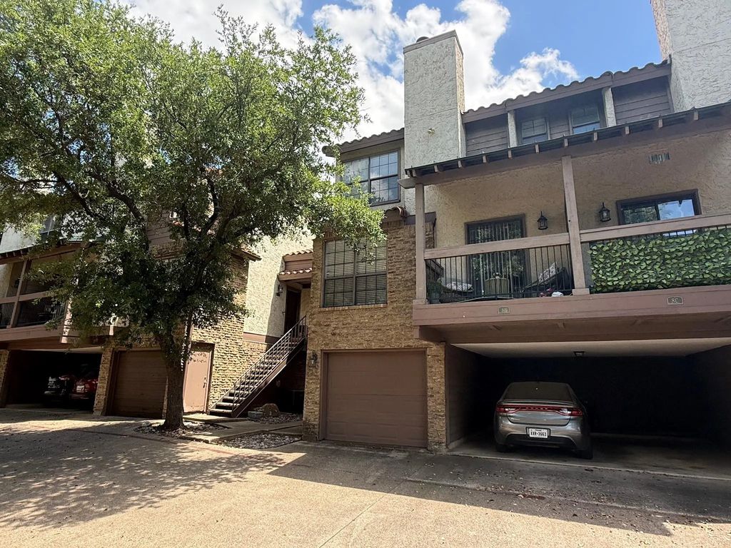 336 Melrose Drive 8a, Richardson