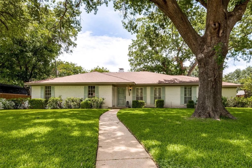2221 Scarlet Lane, Grand Prairie