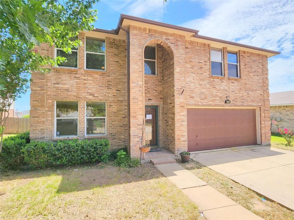 2120 Navada Way, Fort Worth